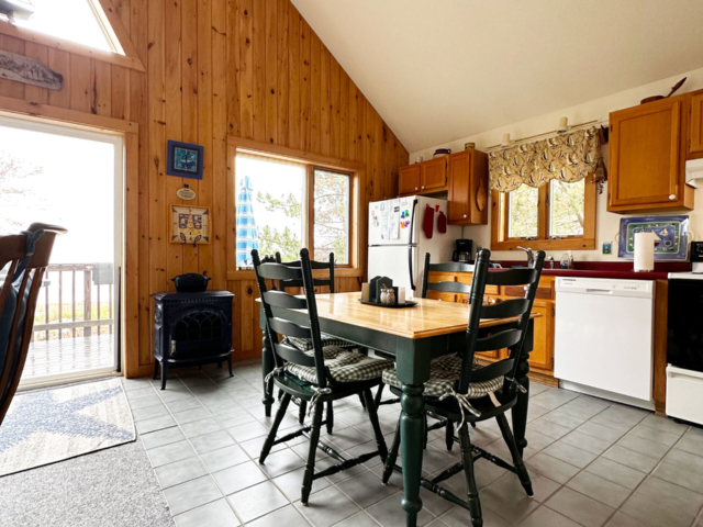 Kitchen/dining area