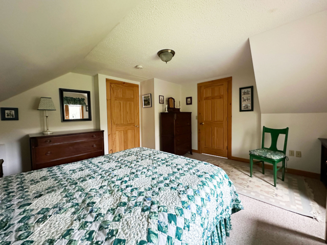 2nd floor master queen bedroom