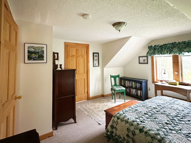 2nd floor master queen bedroom