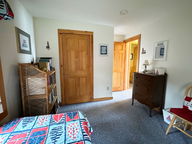 Twin bedroom, first floor
