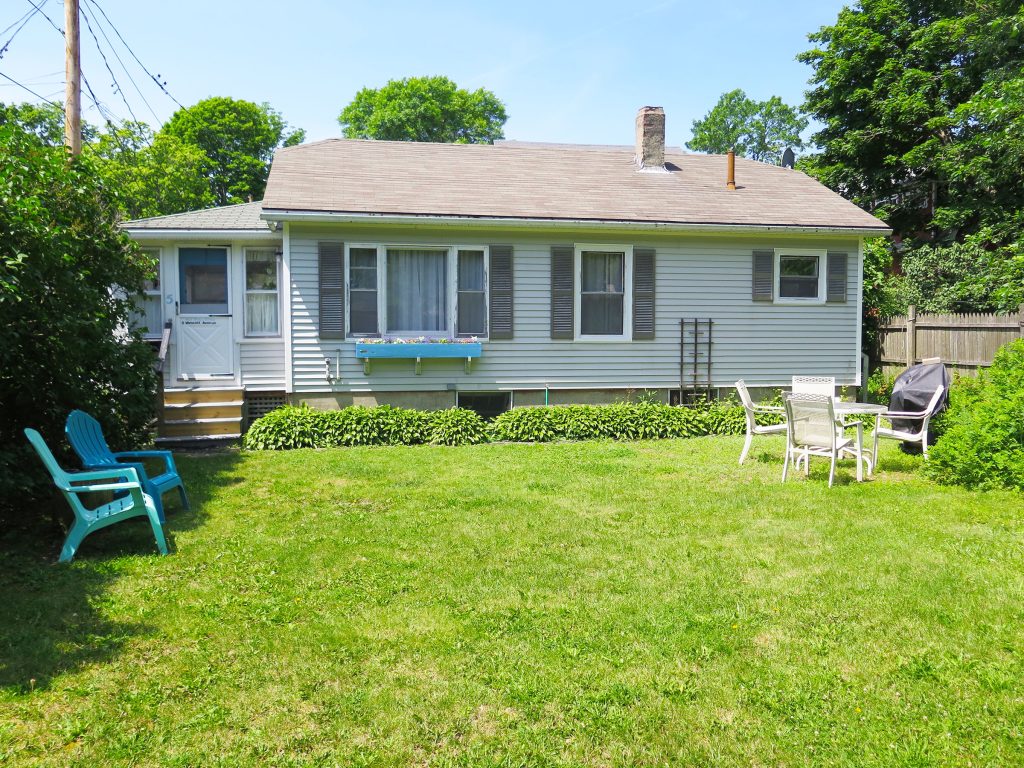 Aunt Betty's Cottage — Cottage exterior