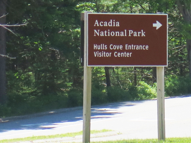 Acadia main entrance just 1/4 mile away!