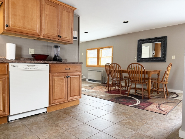 Kitchen/dining area