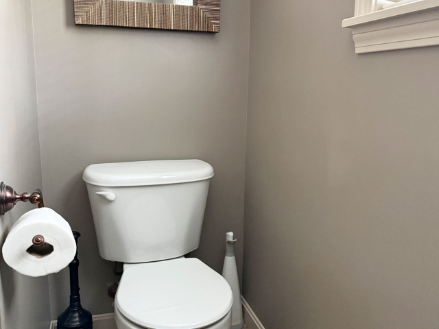 Bathroom (shower and tub combo)