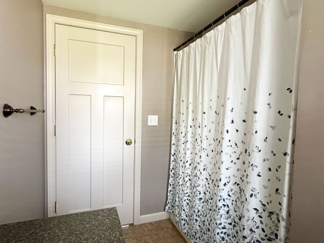 Bathroom (shower and tub combo)