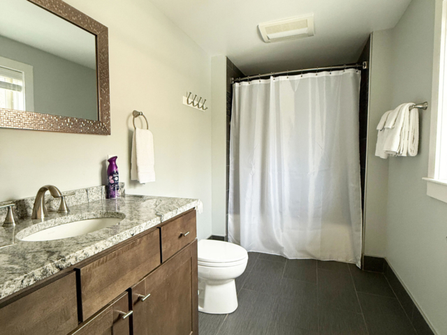 2nd floor bathroom