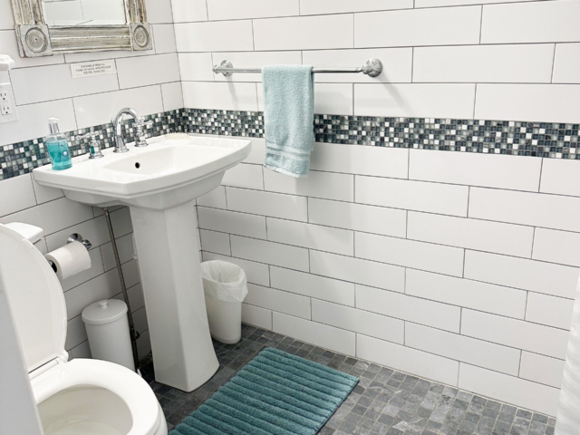 2nd floor bathroom