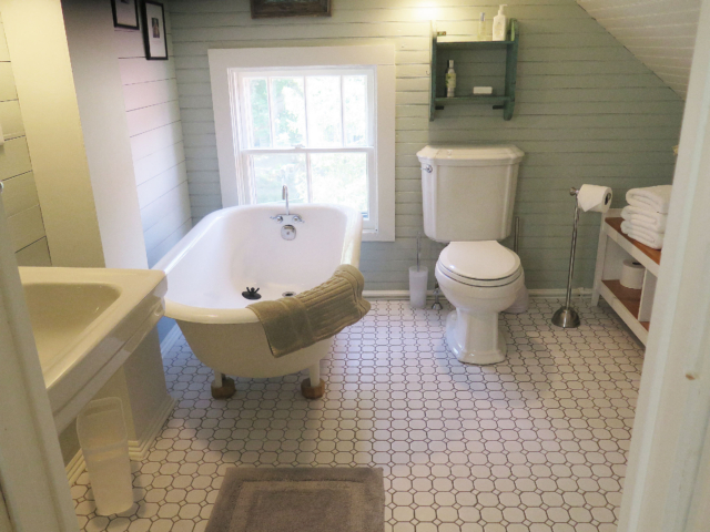 3rd floor bathroom