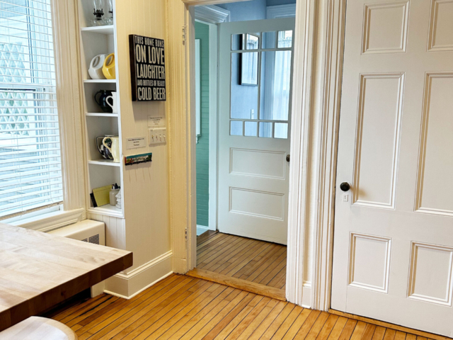 Kitchen/pantry
