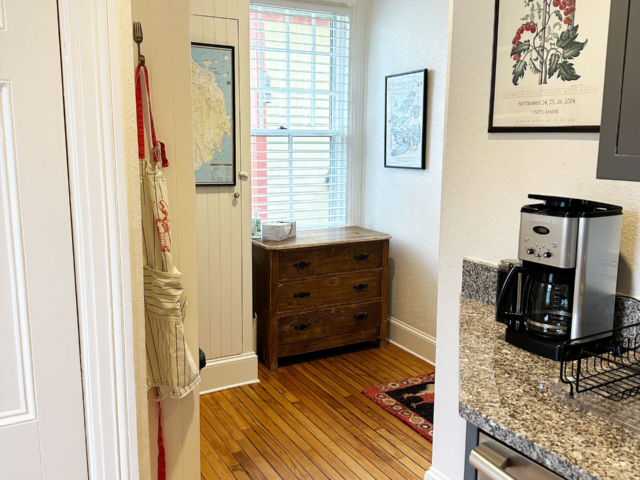 Kitchen pantry