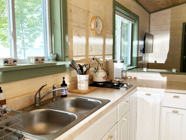 Guest kitchenette