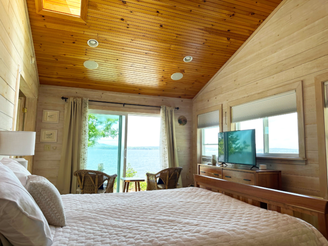 Master queen bedroom