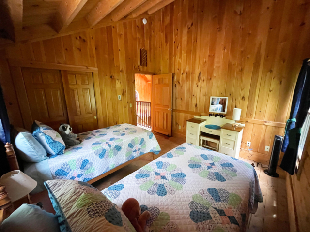 2nd floor twins room