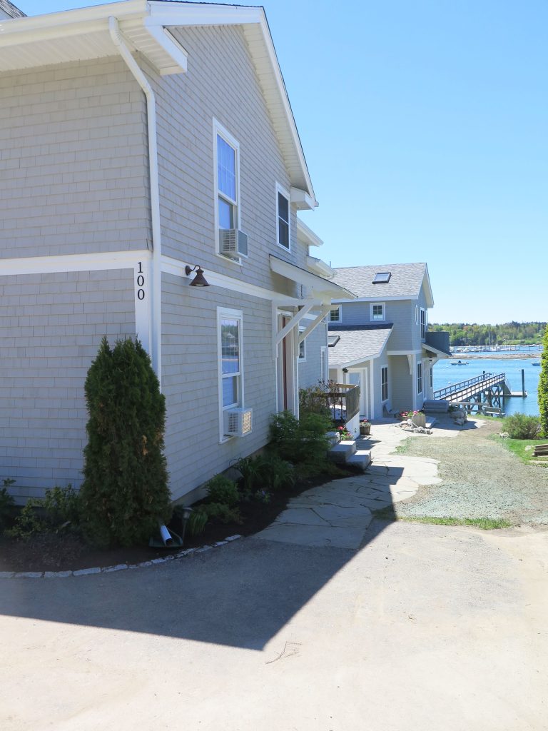 Rebecca's Wharf — Cottage exterior
