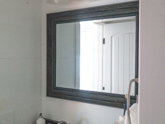 Bathroom, front building, 1st floor