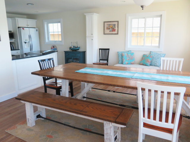 Dining area, front building