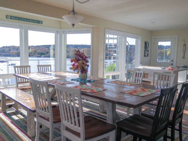 Dining area, front building