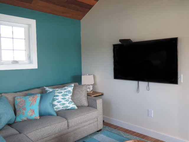Living room, 2nd floor, front building