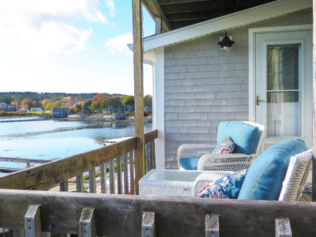 Deck off queen bedroom