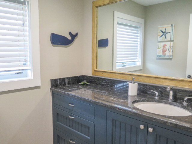 Rear building, bathroom
