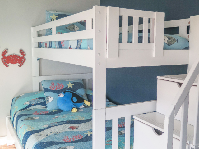 Bunks bedroom, 2nd floor, rear building