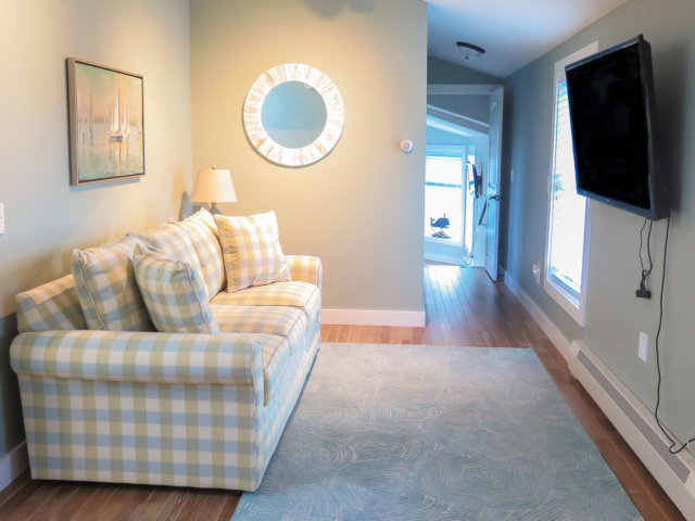 2nd floor sitting area, rear building (sleep sofa)