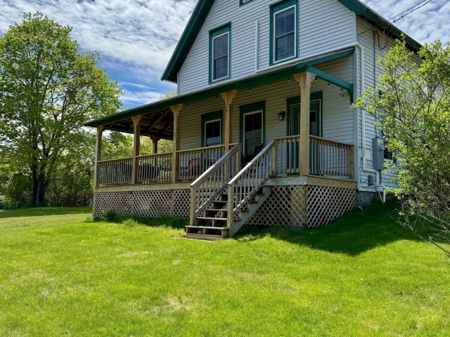 APM-cott6 Adorable farmhouse cottage!