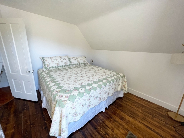 APM-king2c 2nd king bedroom, 2nd floor