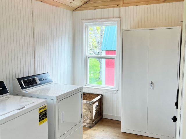 APM-mudroom-laundry Mudroom/laundry/entry
