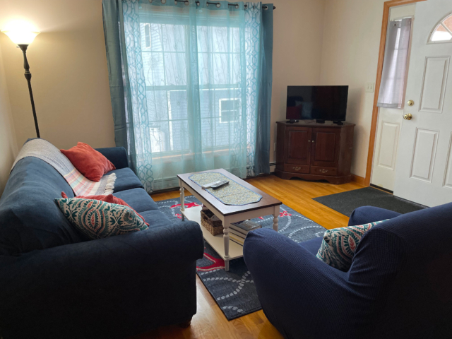 Cozy Glen Apartment