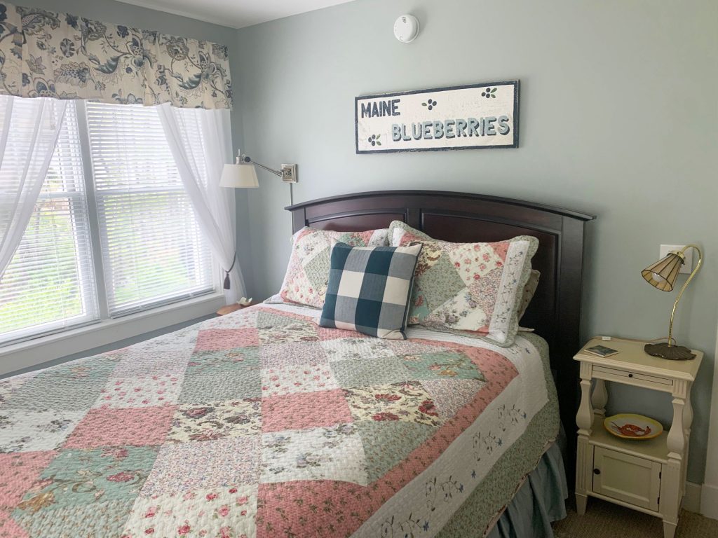 Queen bedroom