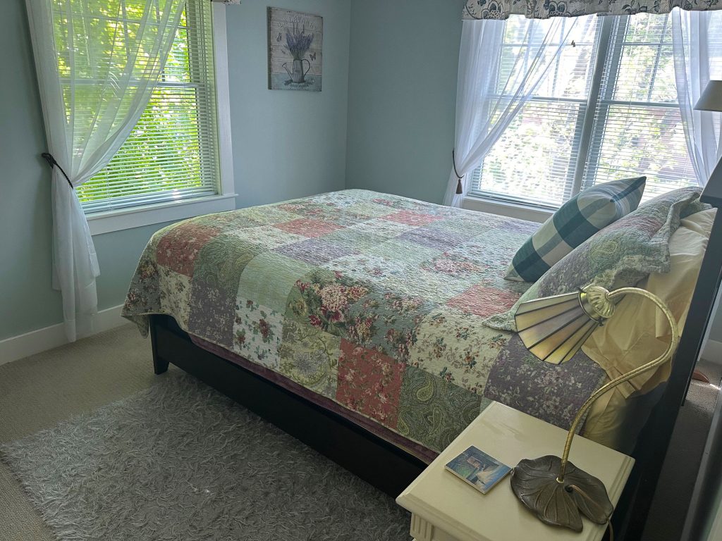 Queen bedroom