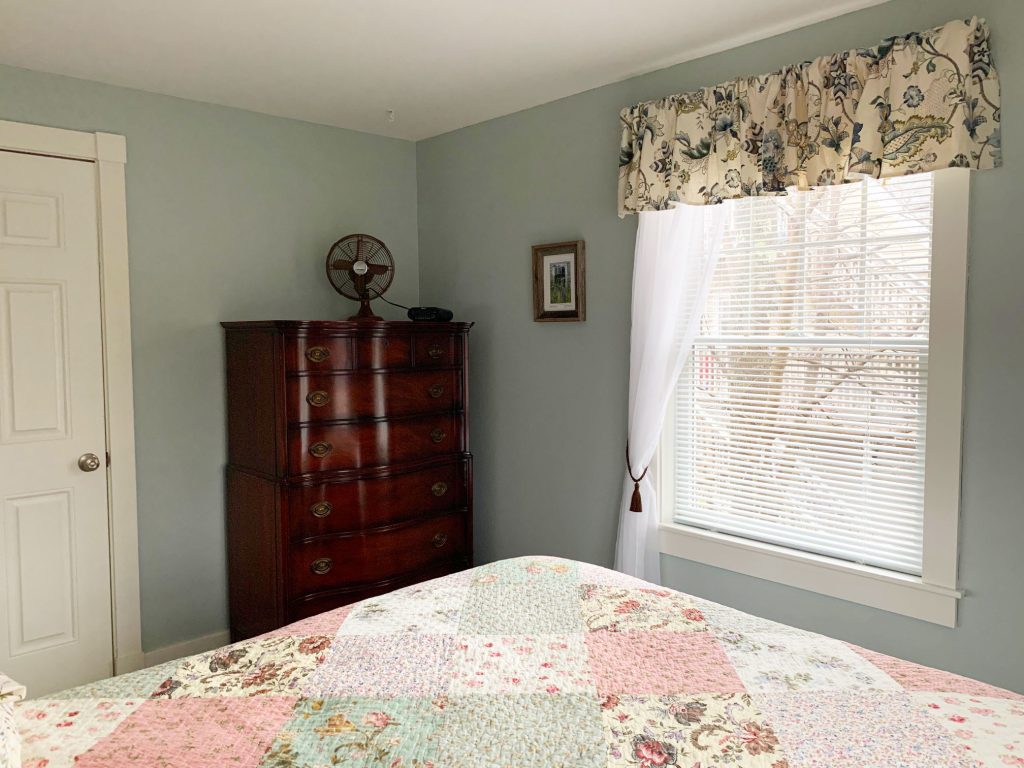 Queen bedroom