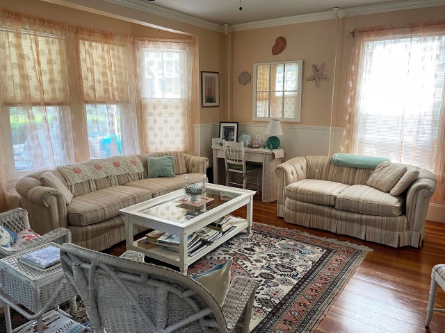 Eden Center Cottage
