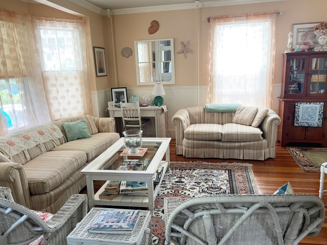 Eden Center Cottage