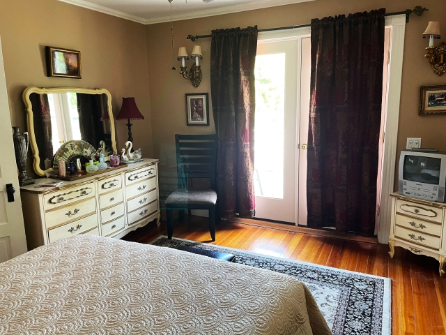 Eden Center Cottage