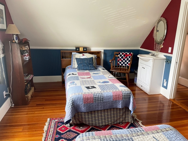Eden Center Cottage