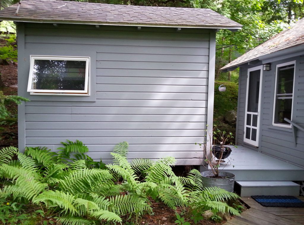 Echo Lakeside — Bunk cabin
