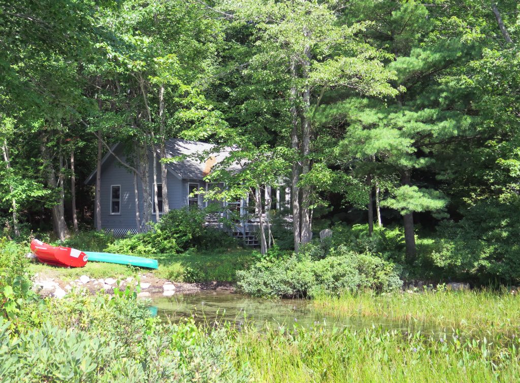 Echo Lakeside — Exterior