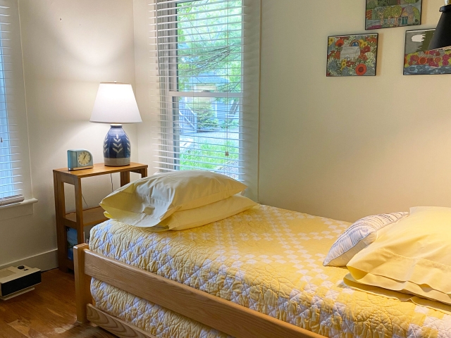 EL-twins2 Echo Lakeside