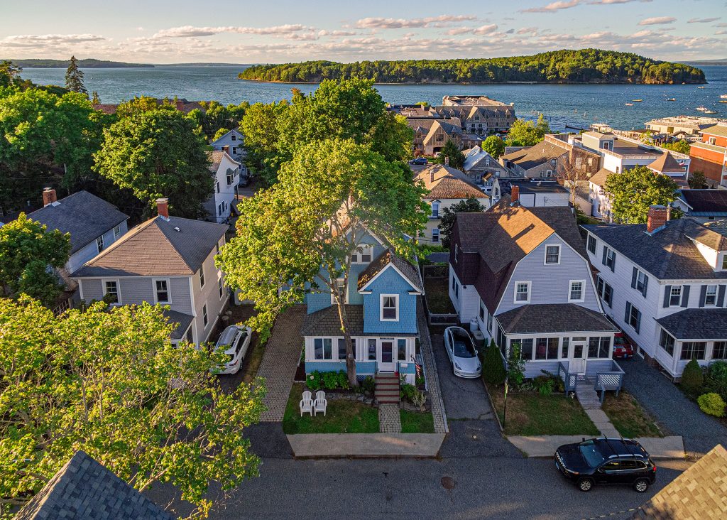 Federal Street Cottage — Aerial view