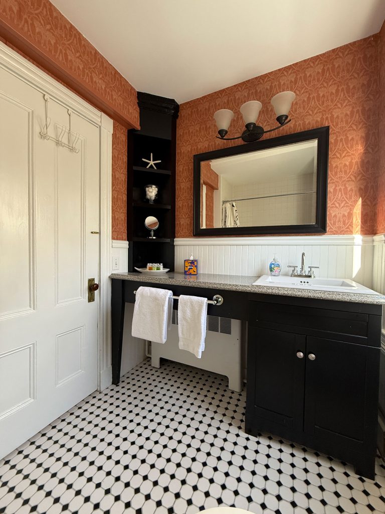 1st floor full bathroom