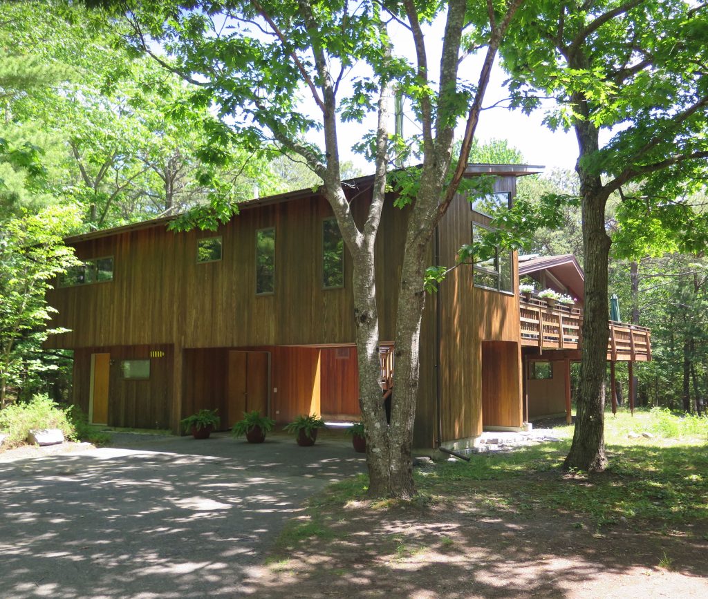 Honeybee Chalet — Exterior