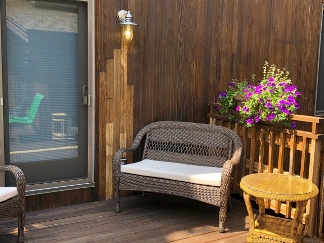 Honeybee Chalet