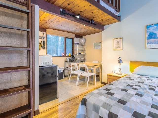 Honeybee Chalet