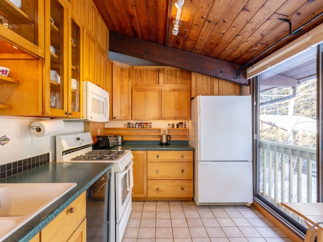 Honeybee Chalet