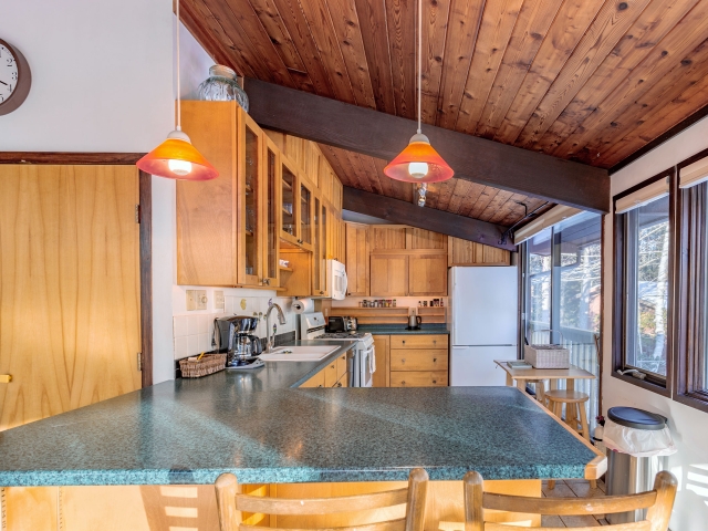 Honeybee Chalet
