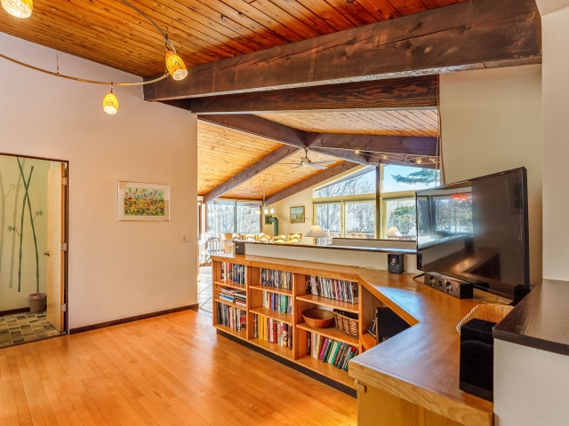 Honeybee Chalet