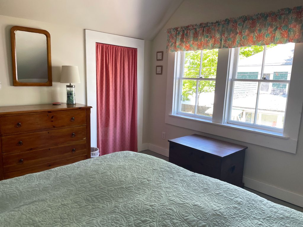 Queen bedroom