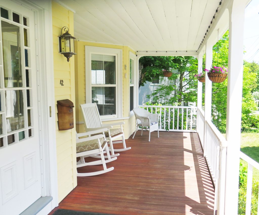 Ohana Cottage — Porch